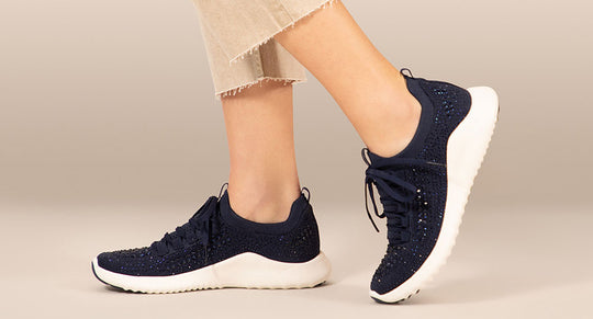 Aetrex GMA Deals and Steals banner featuring discounted footwear